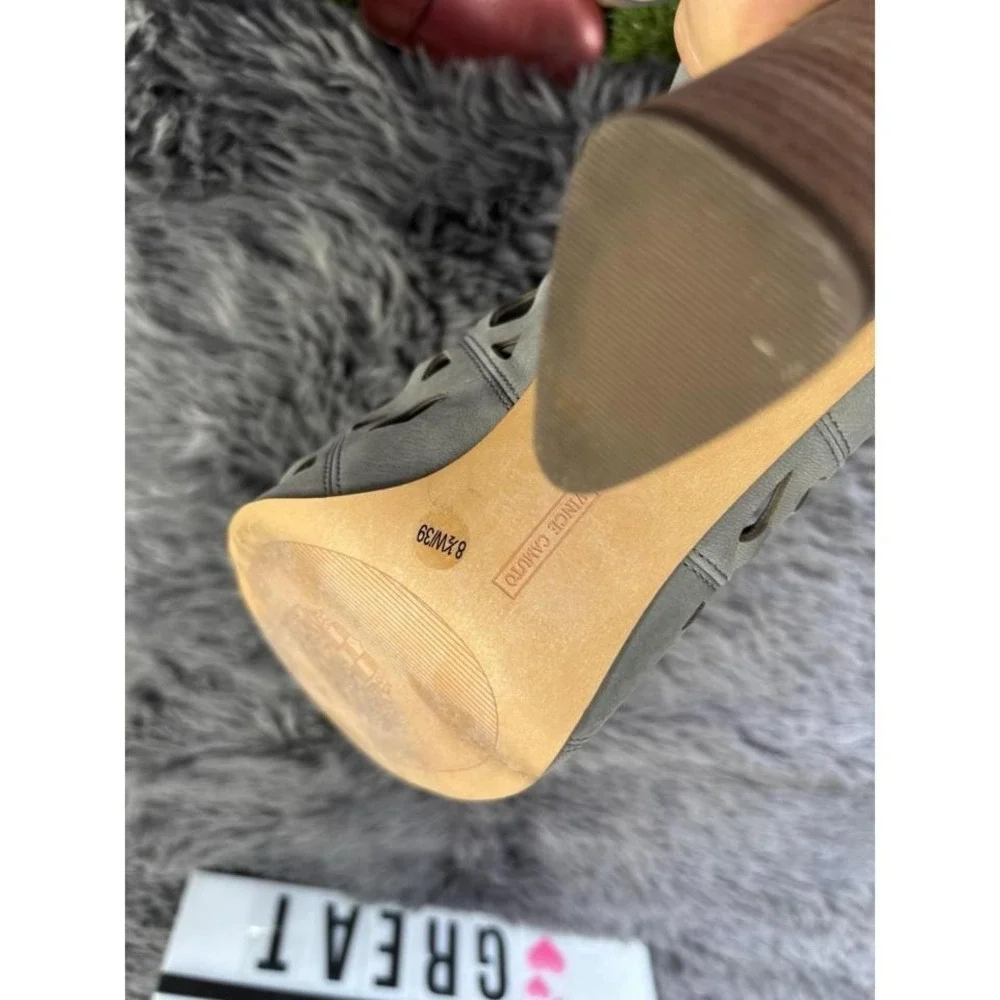 Vince Camuto Womens 8.5 W Deverly chunky block‎ heels